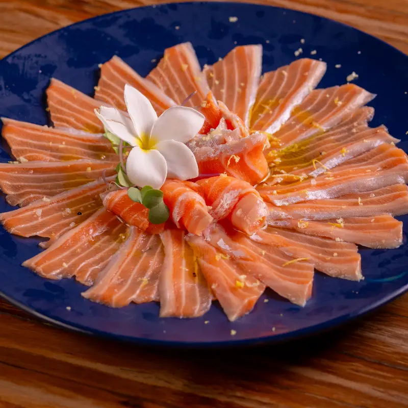 Carpaccio de Barriga de Salmão Trufado