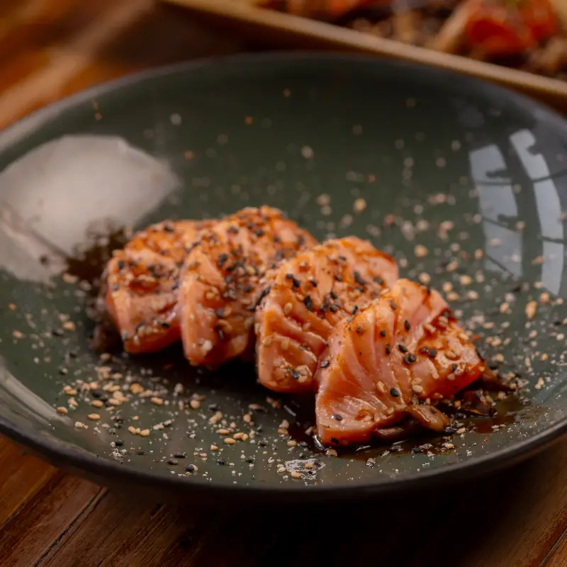 Salmão Maçaricado com Shimeji
