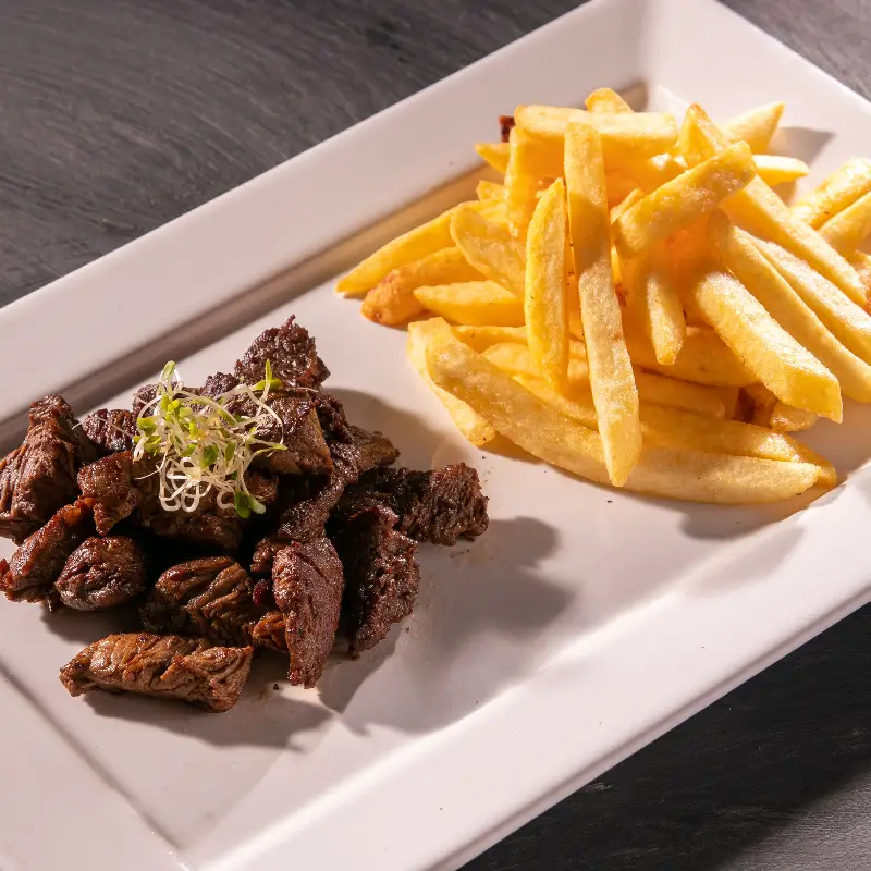 Grelhado de Filet Mignon com Fritas